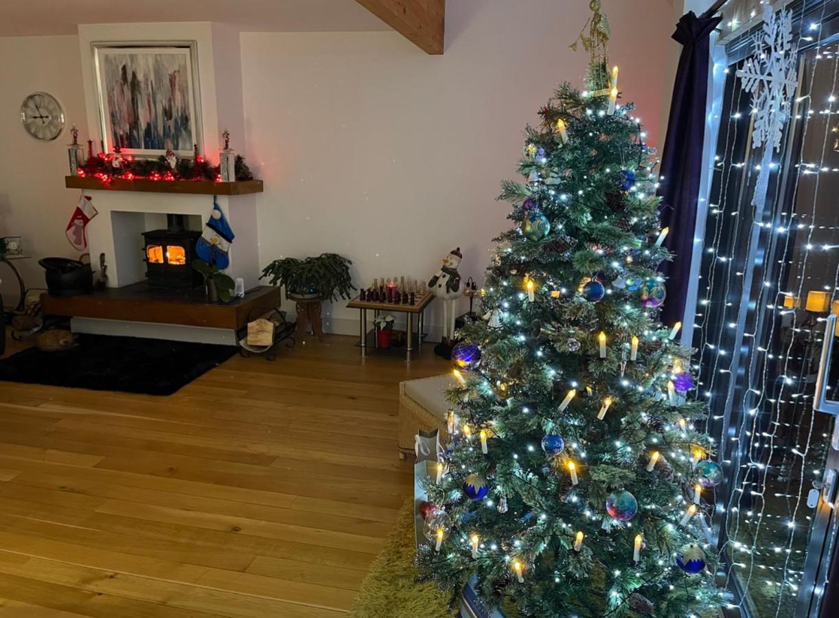 Lindas Retreats Self Catering Accommodation 1 Bedroom Cottage Or 3 Bedroom House Tomintoul Exterior photo
