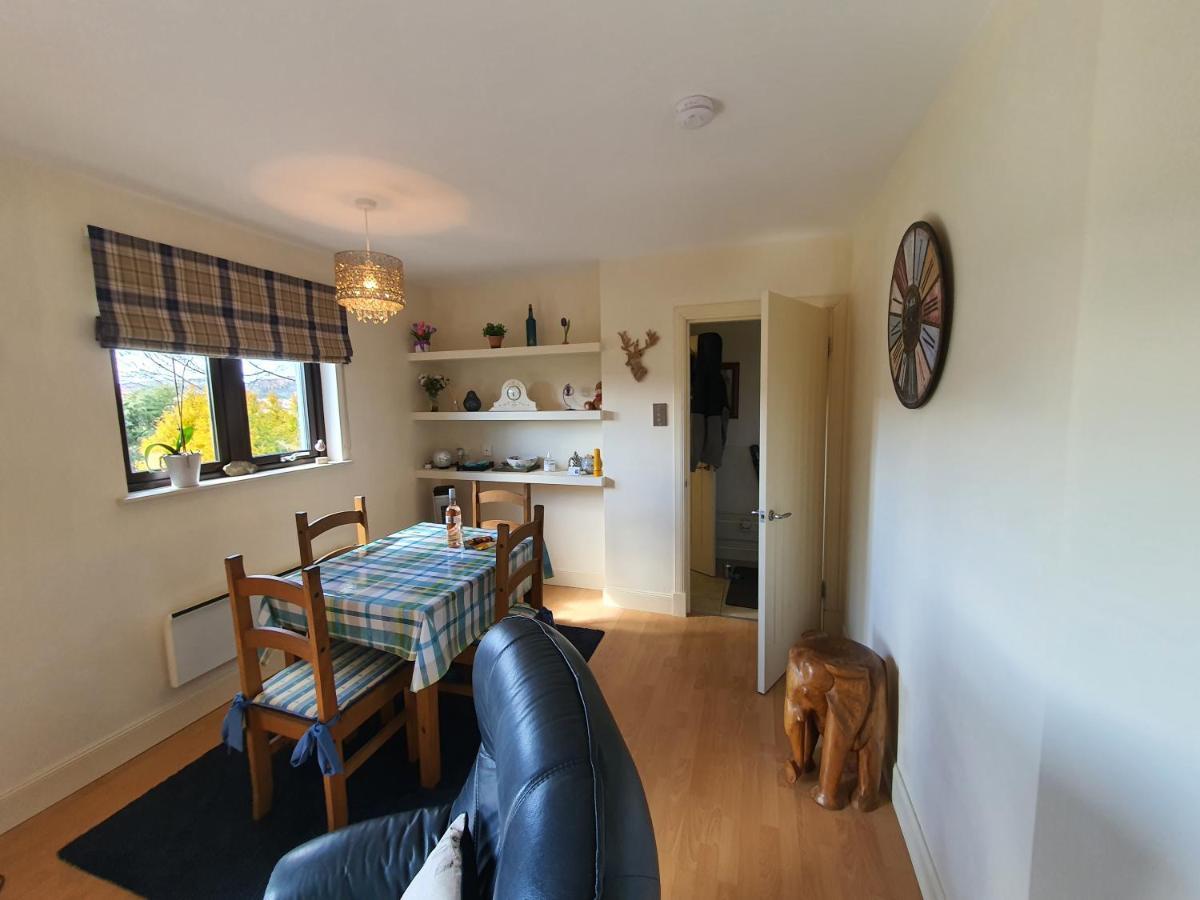 Lindas Retreats Self Catering Accommodation 1 Bedroom Cottage Or 3 Bedroom House Tomintoul Exterior photo