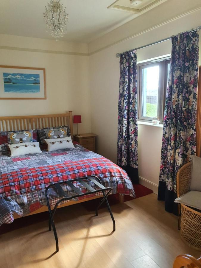 Lindas Retreats Self Catering Accommodation 1 Bedroom Cottage Or 3 Bedroom House Tomintoul Exterior photo