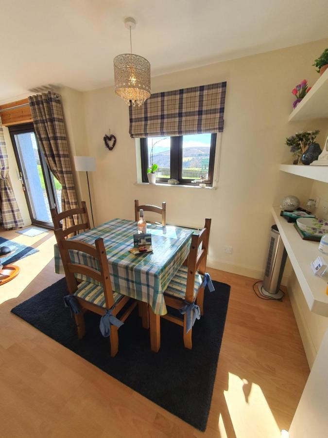 Lindas Retreats Self Catering Accommodation 1 Bedroom Cottage Or 3 Bedroom House Tomintoul Exterior photo