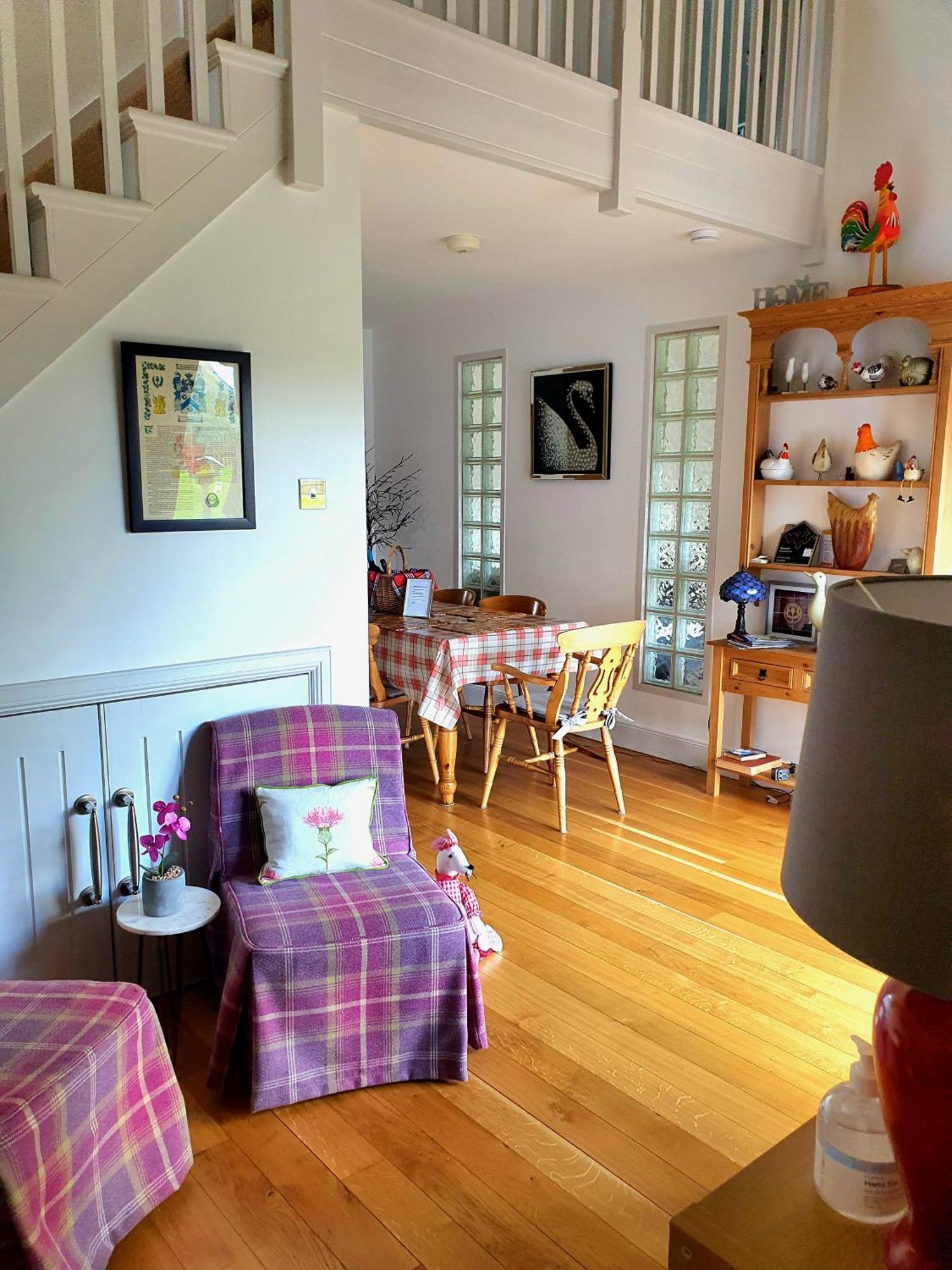 Lindas Retreats Self Catering Accommodation 1 Bedroom Cottage Or 3 Bedroom House Tomintoul Exterior photo